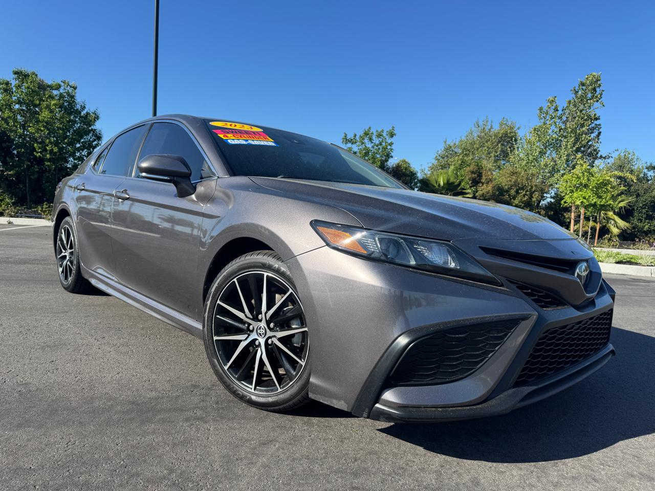 Toyota Camry SE 2023