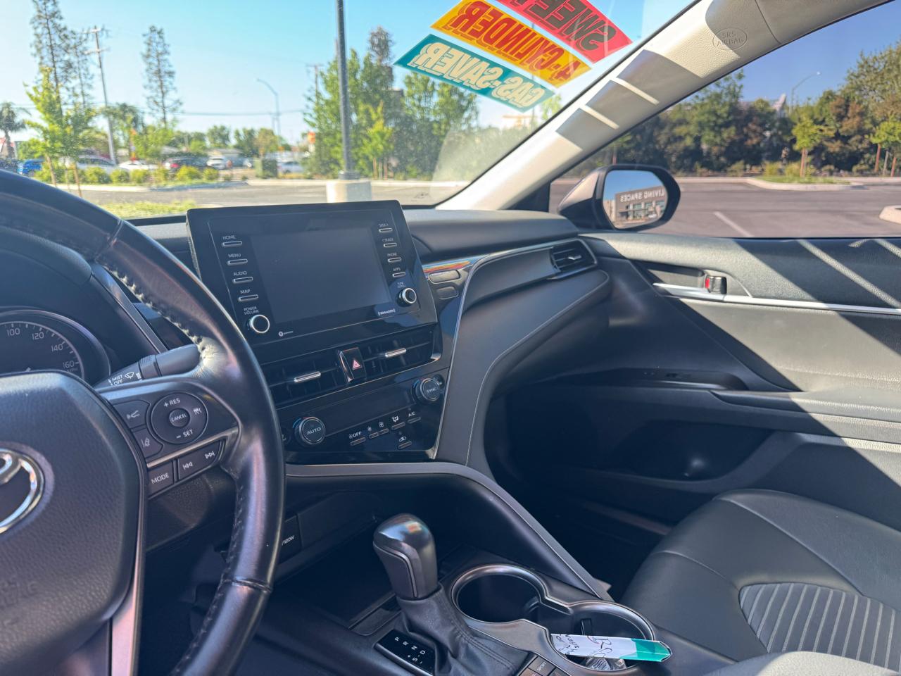 Toyota Camry SE 2023