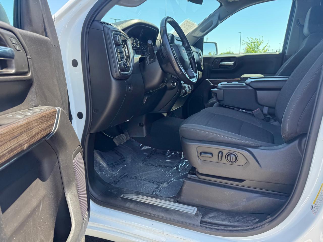 Chevrolet Silverado 1500 LT Crew Cab 2WD 2020