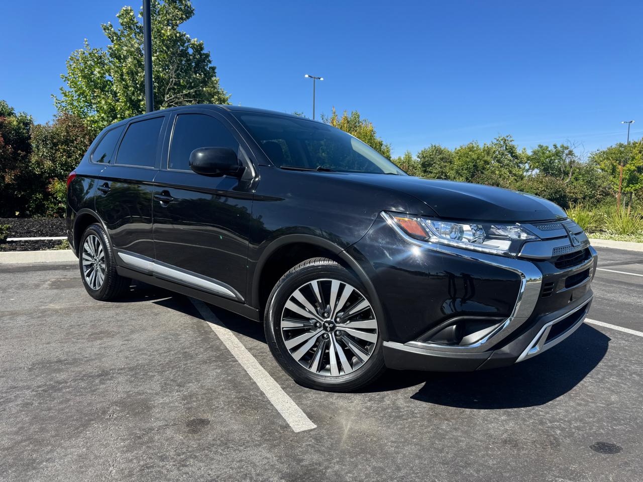 Mitsubishi Outlander ES 2WD 2020