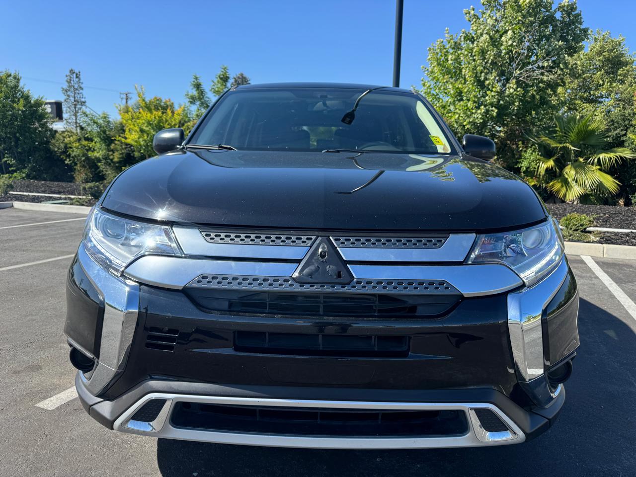 Mitsubishi Outlander ES 2WD 2020