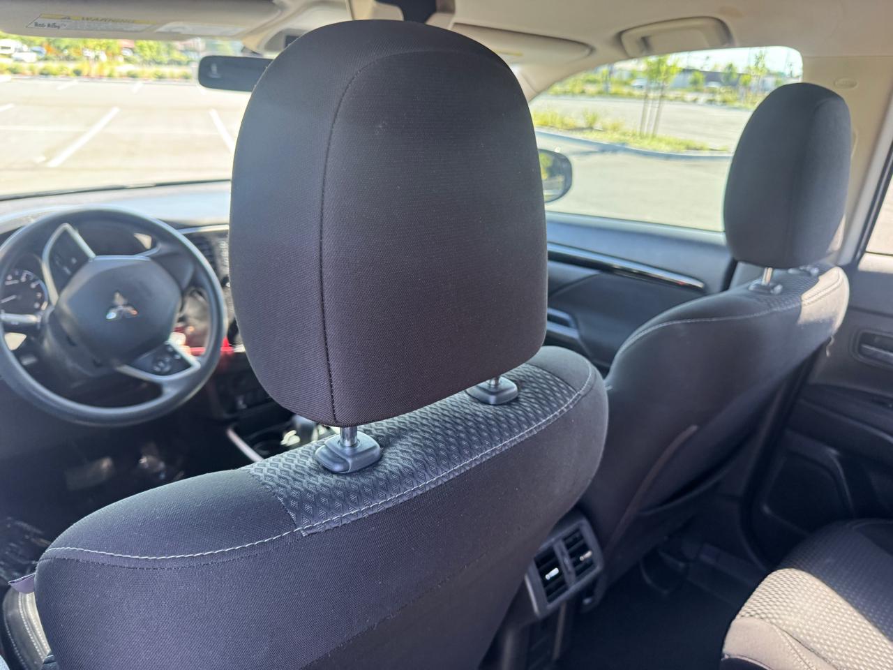 Mitsubishi Outlander ES 2WD 2020