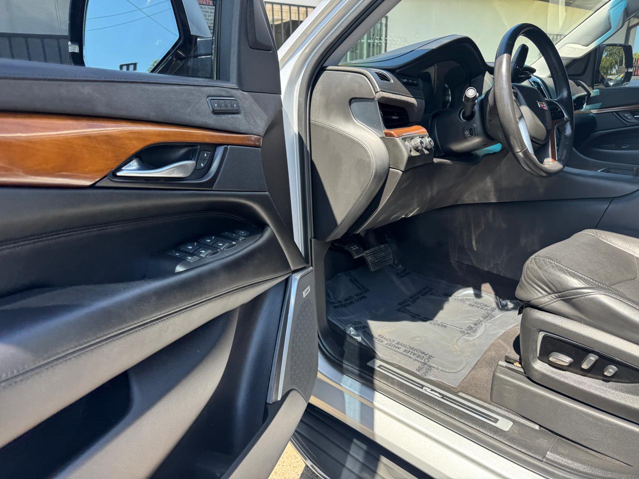 Cadillac Escalade ESV Luxury 4WD 2020