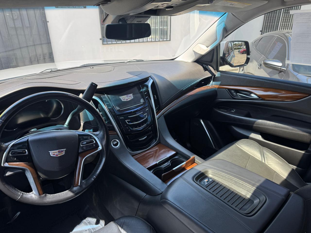 Cadillac Escalade ESV Luxury 4WD 2020