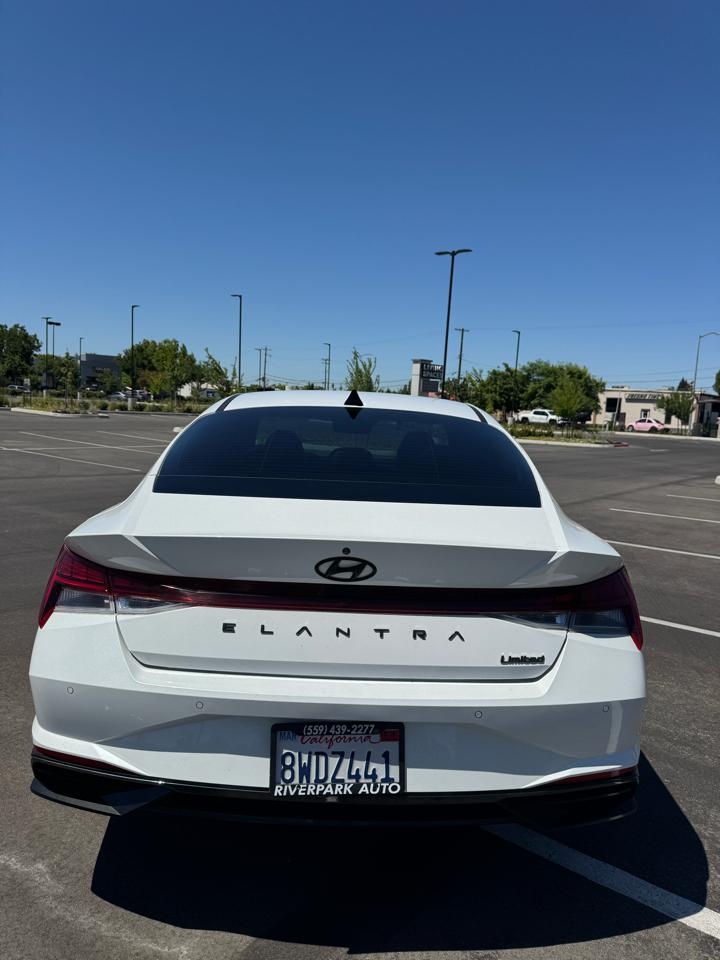 Hyundai Elantra Limited 2021