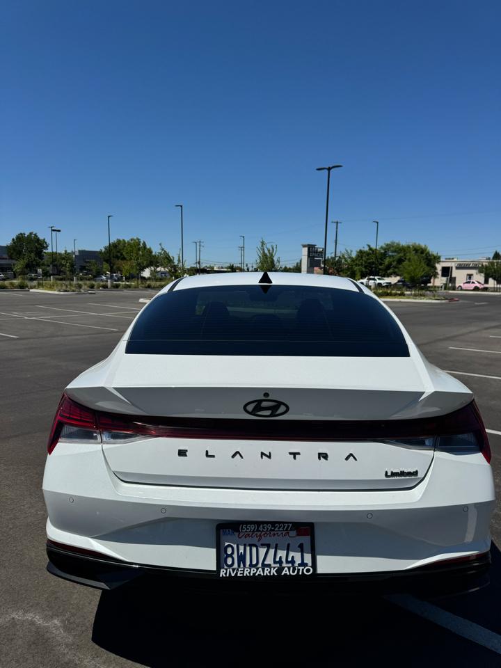 Hyundai Elantra Limited 2021