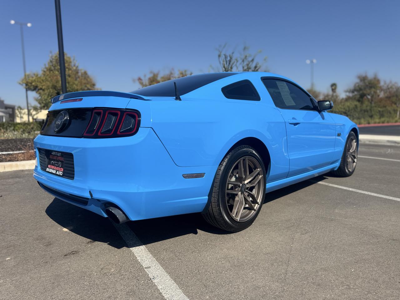 Ford Mustang photo 22