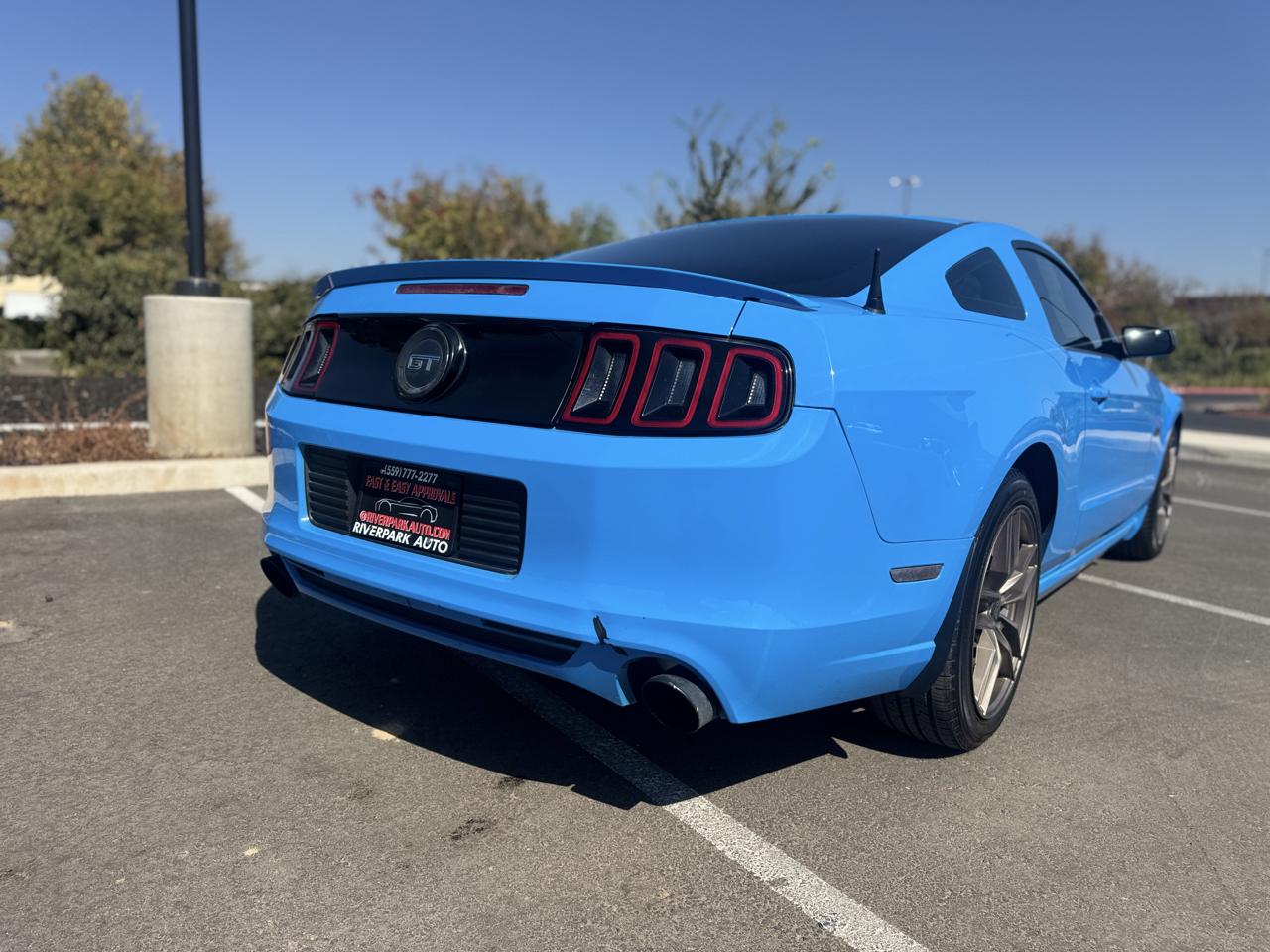 Ford Mustang photo 23