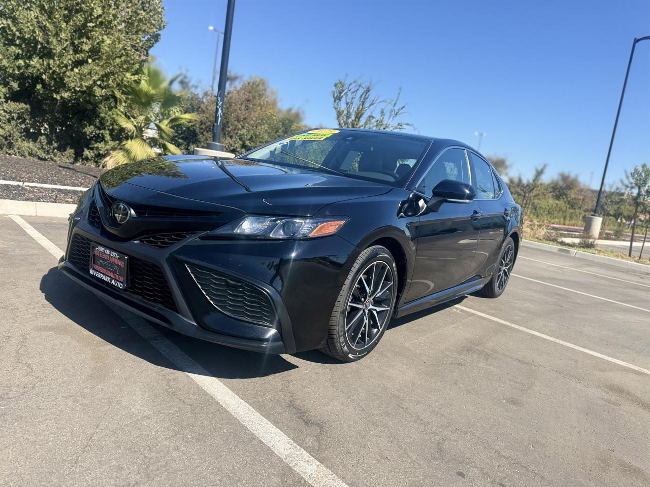 Toyota Camry photo 9