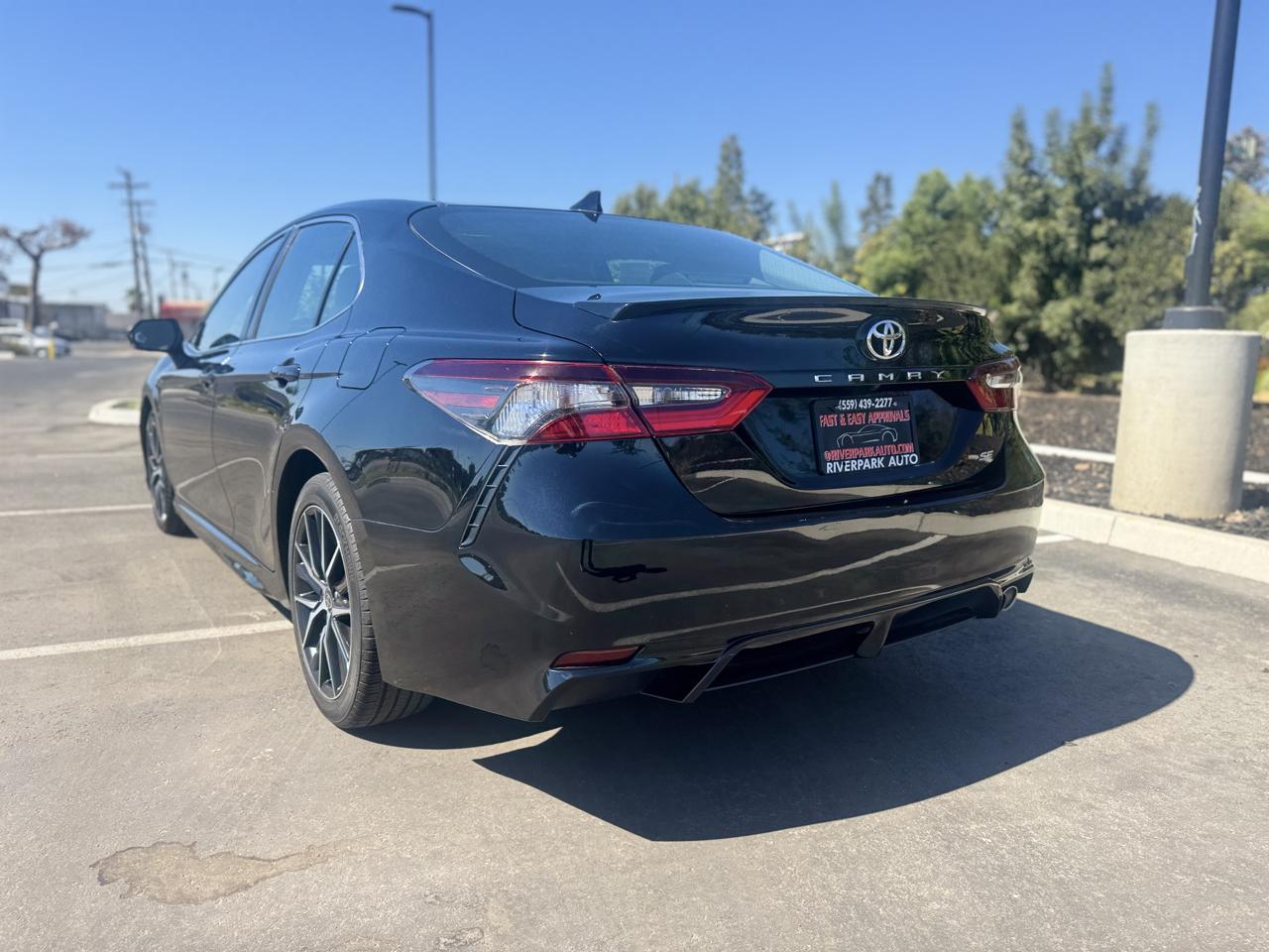 Toyota Camry photo 12