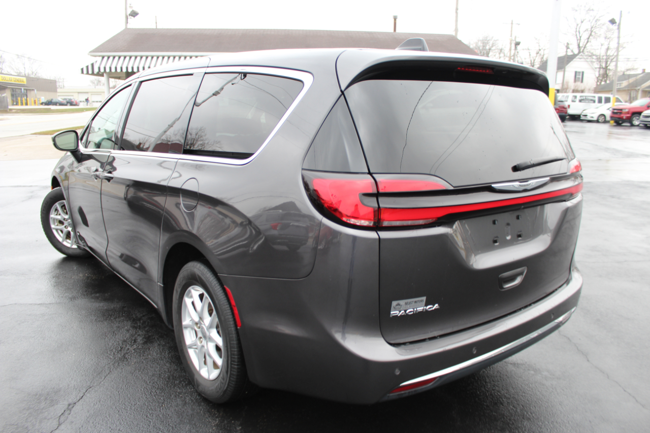Chrysler Pacifica Touring L 2023