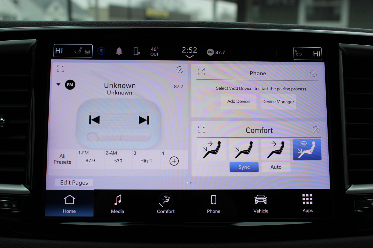 Chrysler Pacifica Touring L 2023