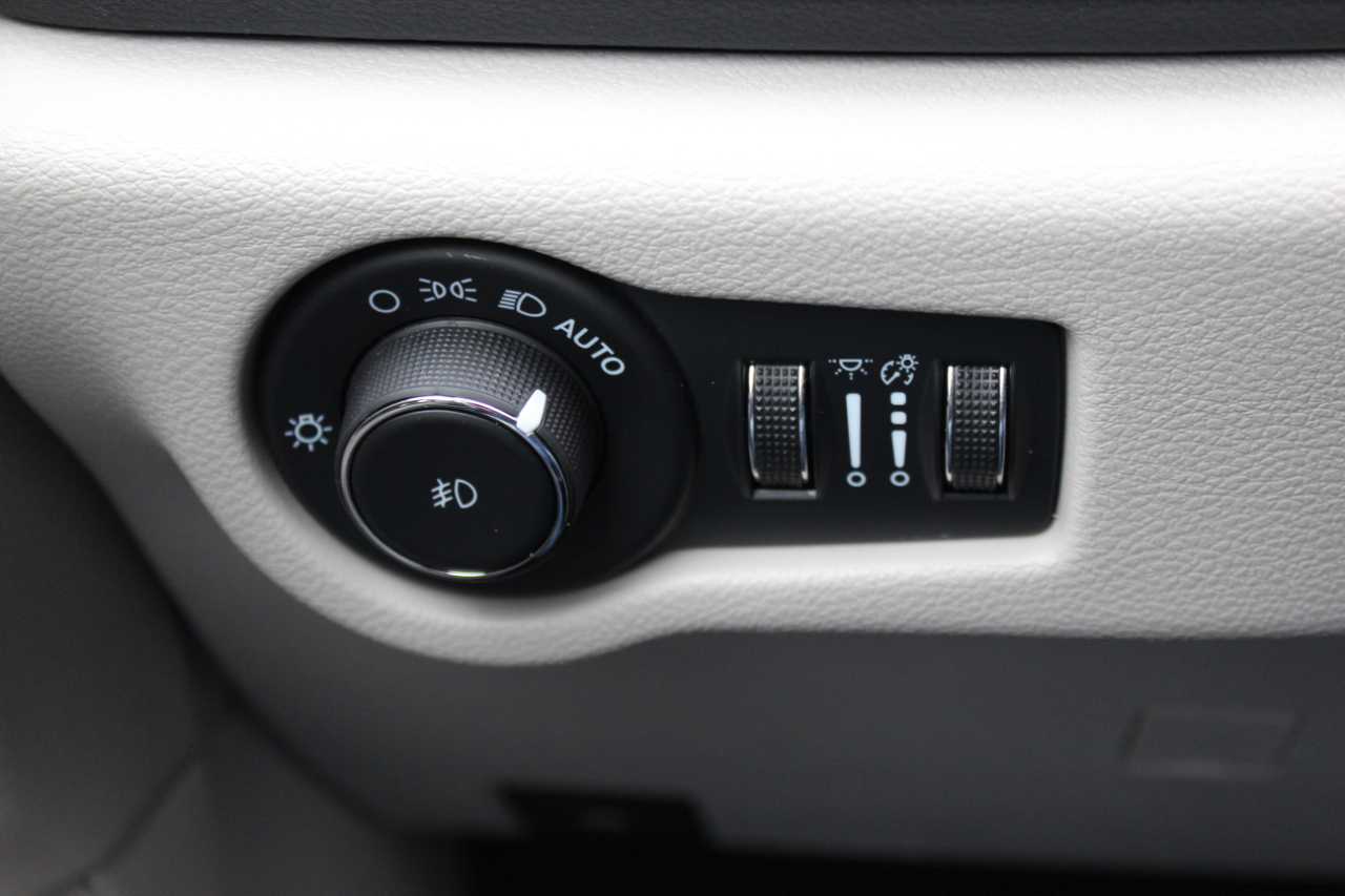 Chrysler Pacifica Touring L 2023