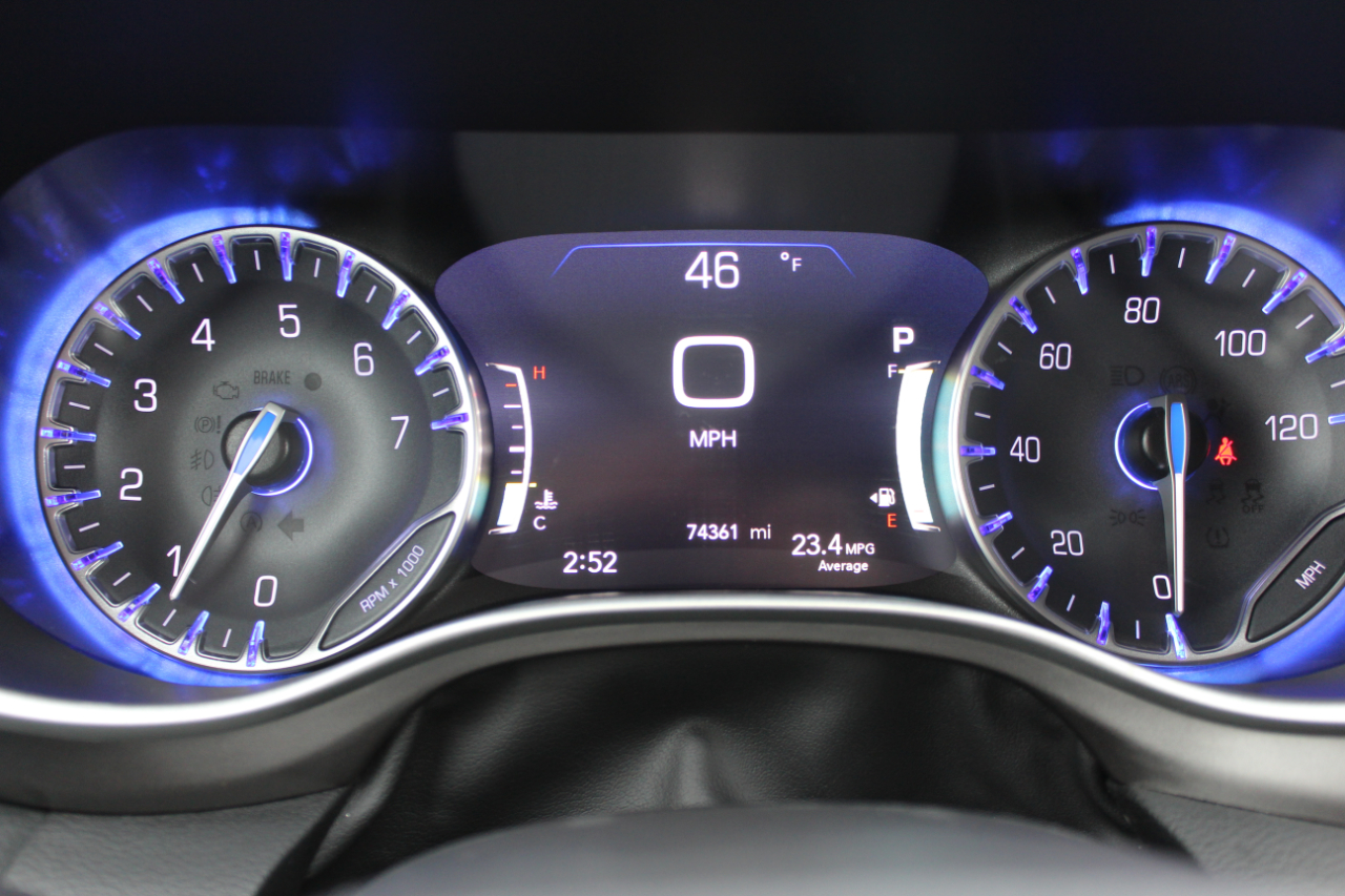 Chrysler Pacifica Touring L 2023