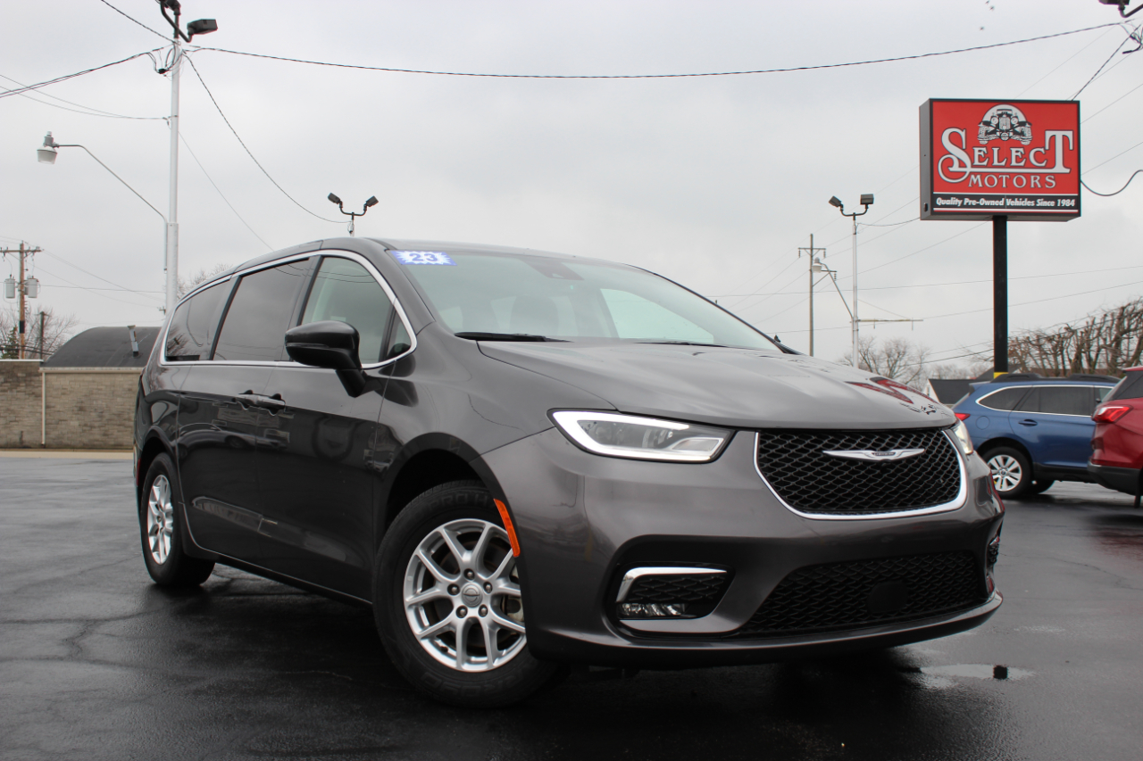 Chrysler Pacifica Touring L 2023