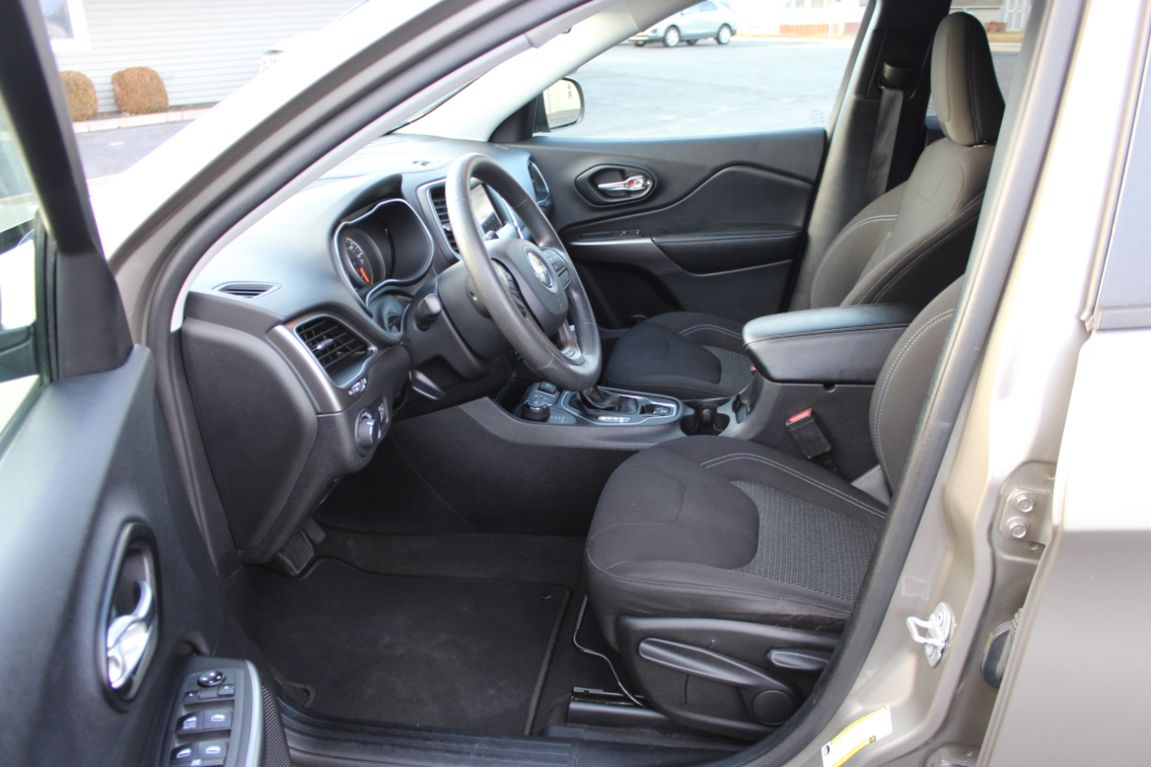 Jeep Cherokee Latitude 4WD 2020