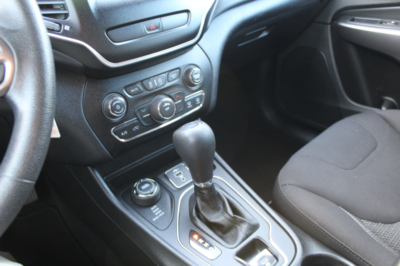 Jeep Cherokee Latitude 4WD 2020