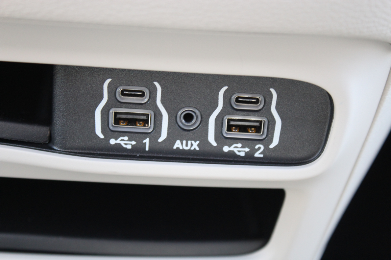 Chrysler Pacifica Touring L 2023