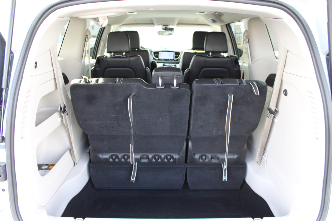 Chrysler Pacifica Touring L 2024