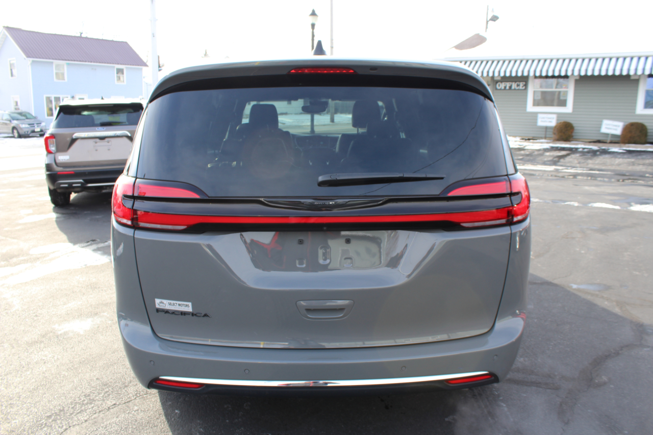 Chrysler Pacifica Select 2025