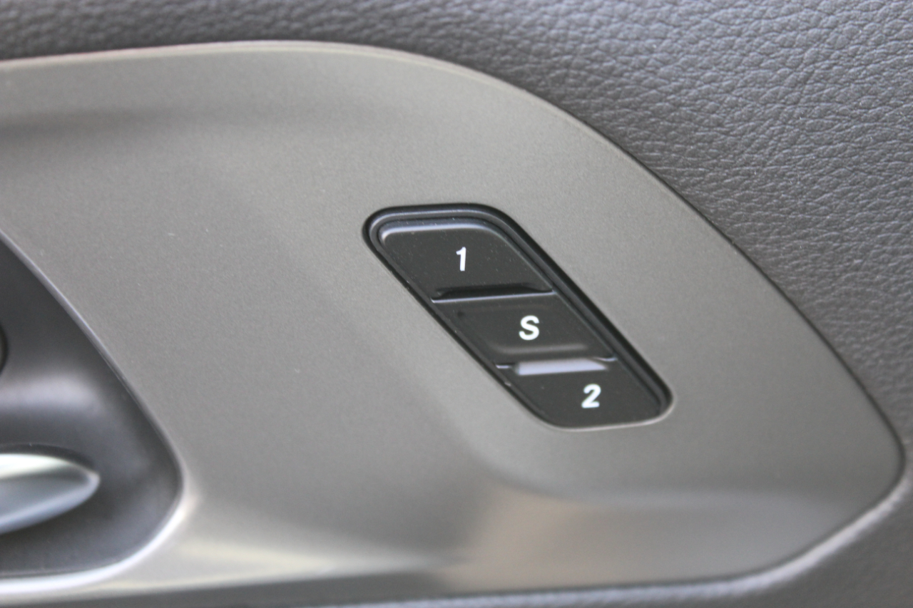 Chrysler Pacifica Select 2025