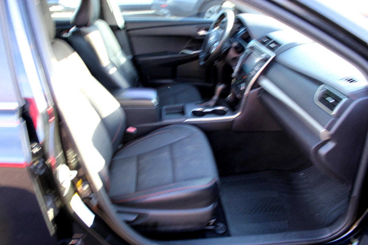 Toyota Camry SE 2016