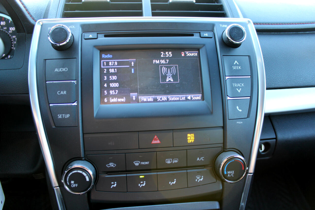 Toyota Camry SE 2016