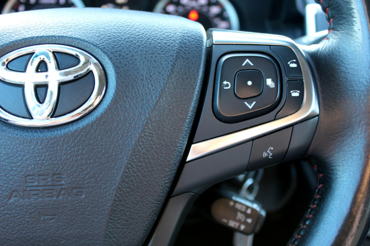 Toyota Camry SE 2016