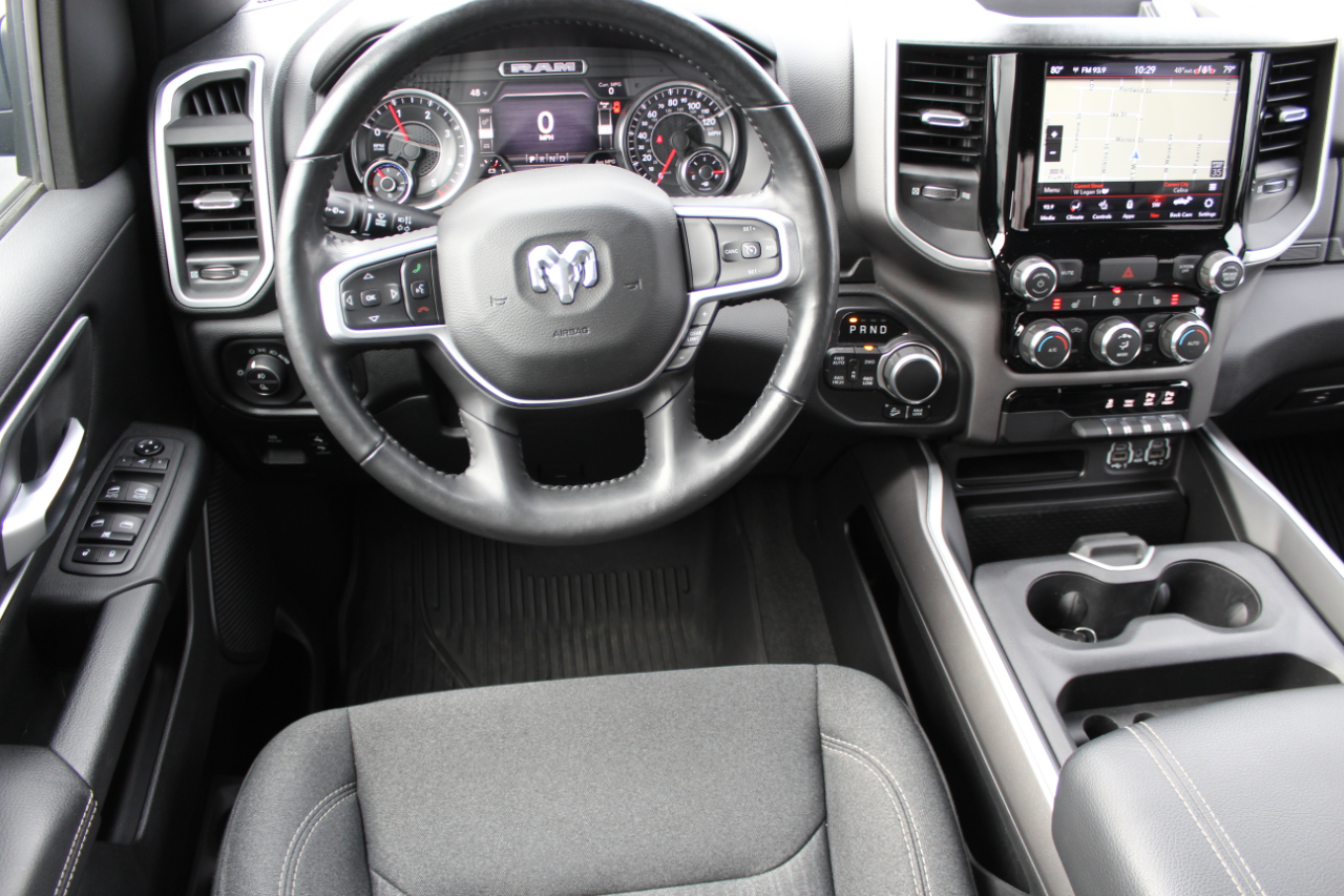 RAM 1500 Big Horn Crew Cab SWB 4WD 2020