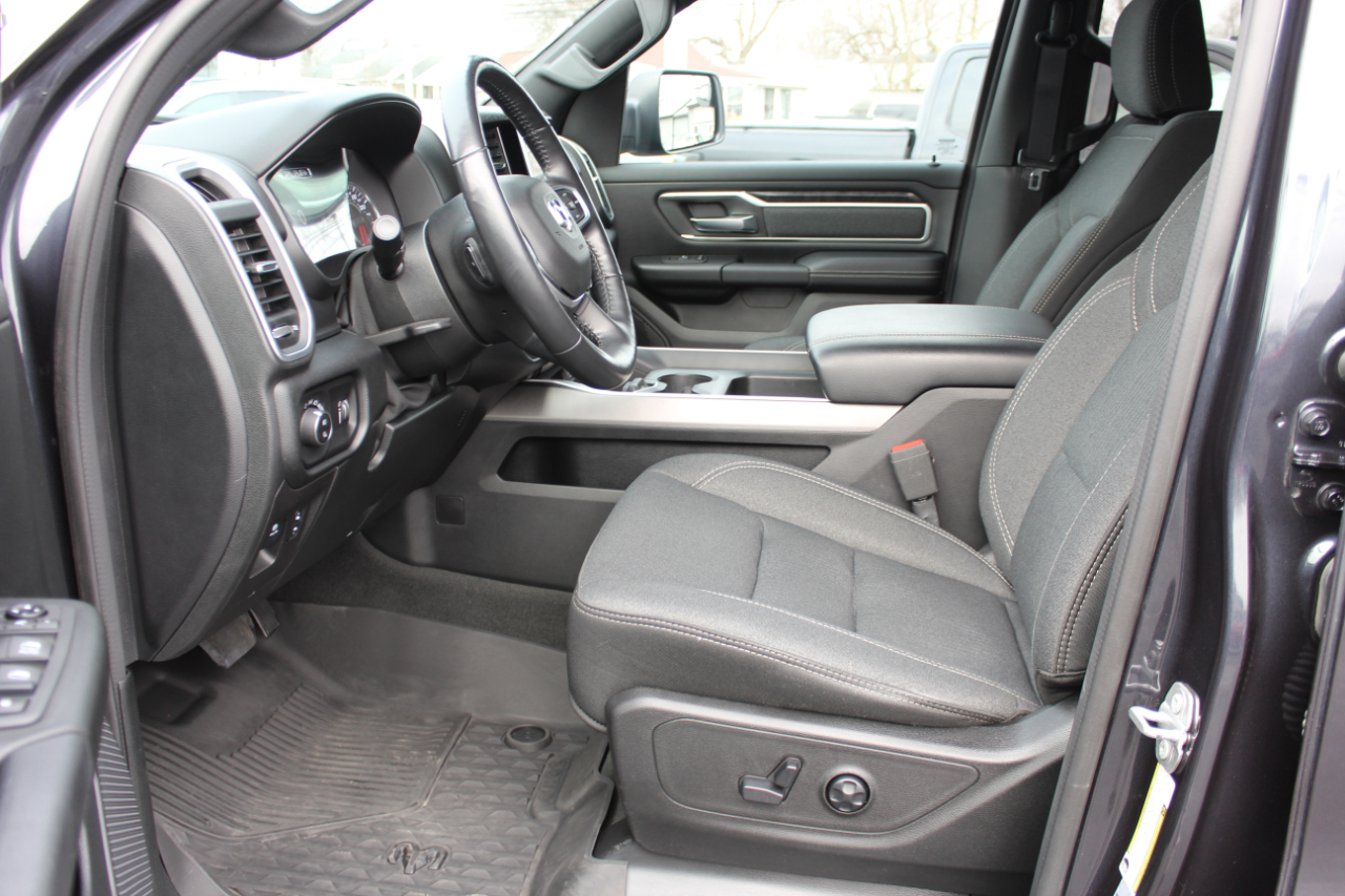 RAM 1500 Big Horn Crew Cab SWB 4WD 2020