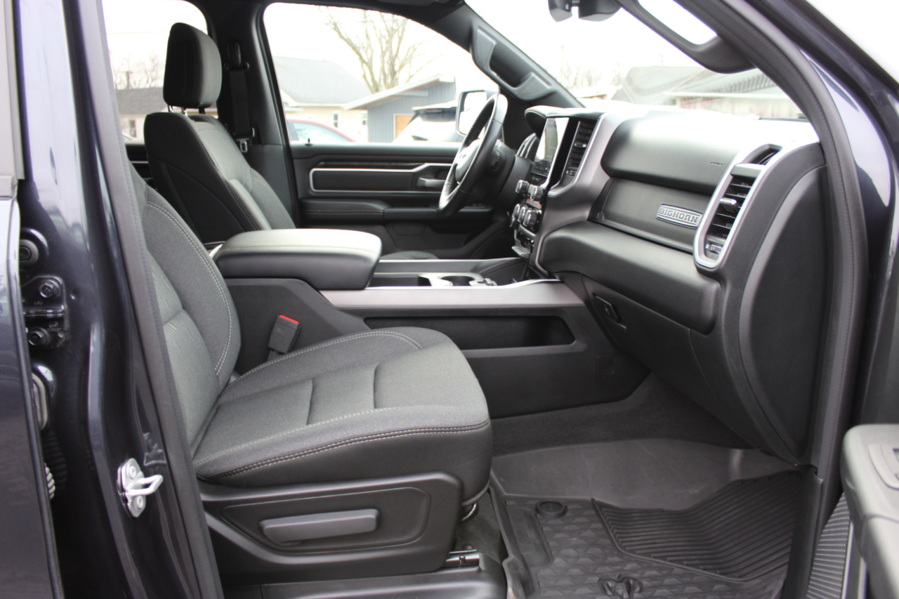 RAM 1500 Big Horn Crew Cab SWB 4WD 2020