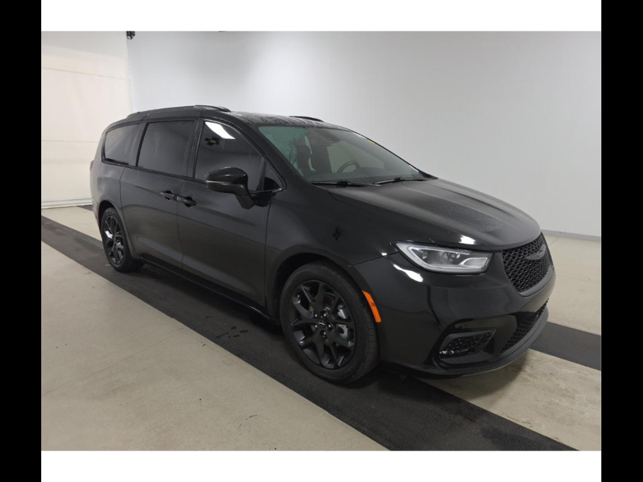 Chrysler Pacifica Touring L 2023