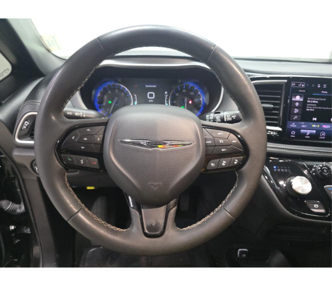 Chrysler Pacifica Touring L 2023