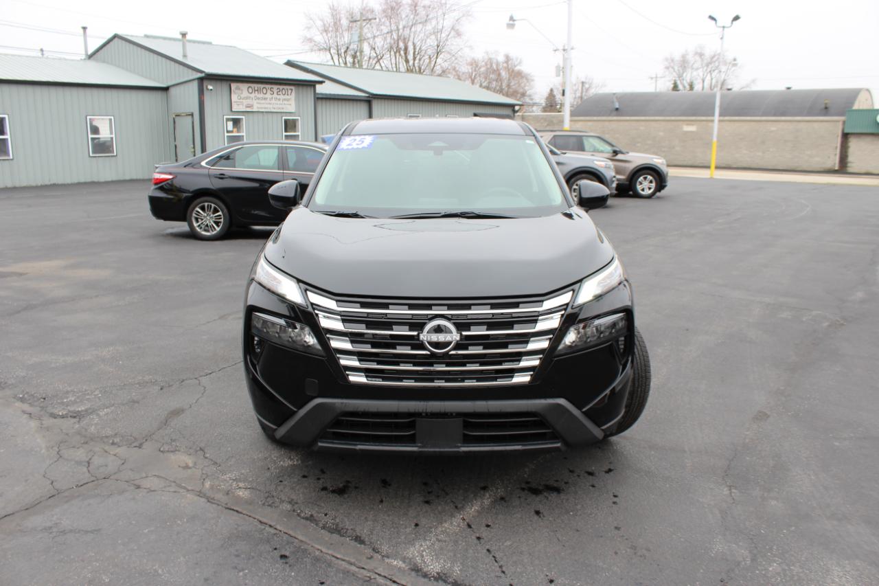 Nissan Rogue SV 2025