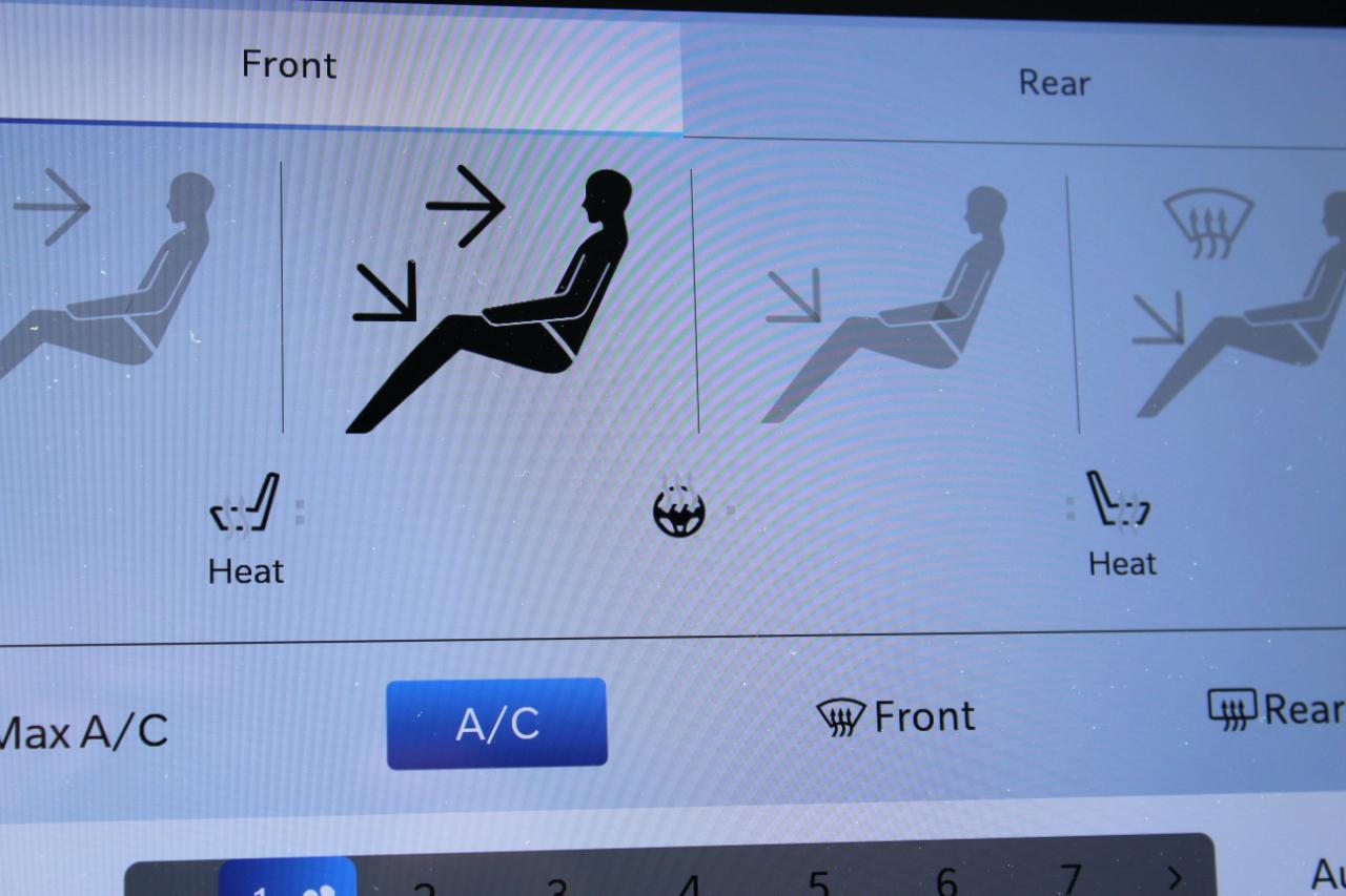 Chrysler Pacifica Touring L FWD 2024