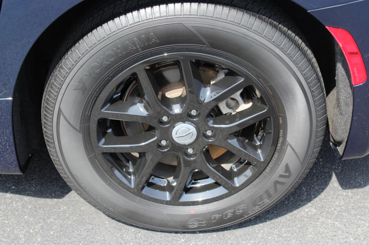 Chrysler Pacifica Touring L FWD 2024