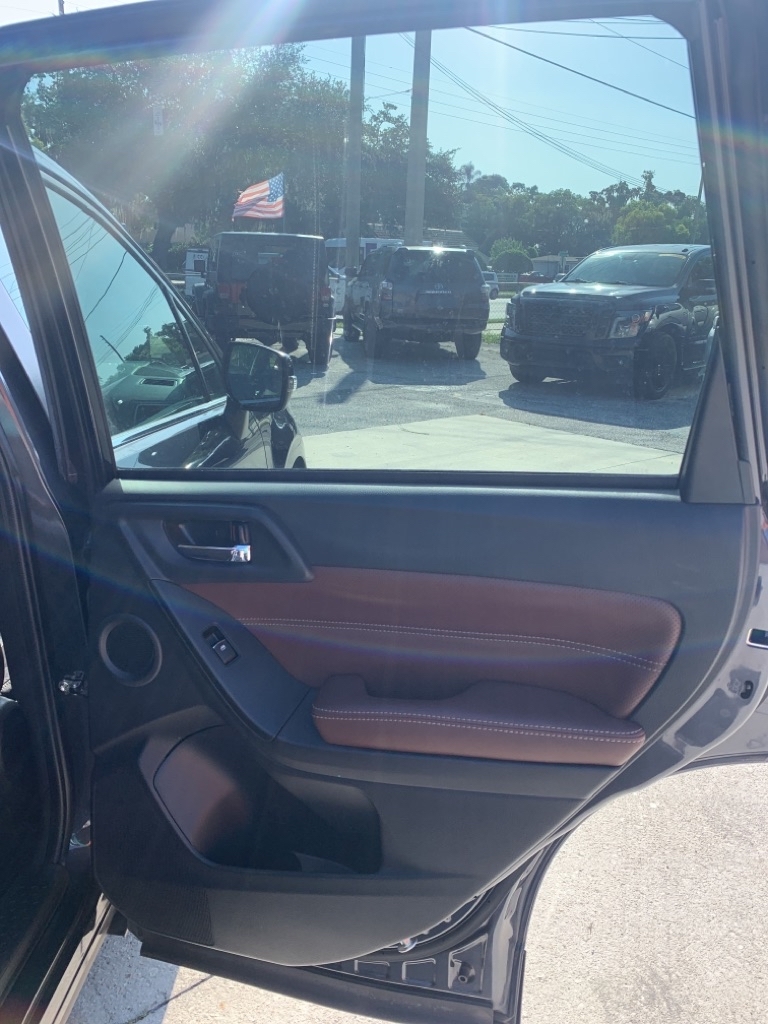 Subaru Forester 2.0XT Touring CVT 2018