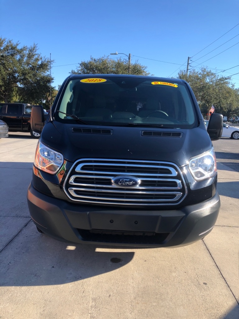 2018 Ford Transit 150 Wagon Low Roof XL w/Sliding Pass. 130-in. WB