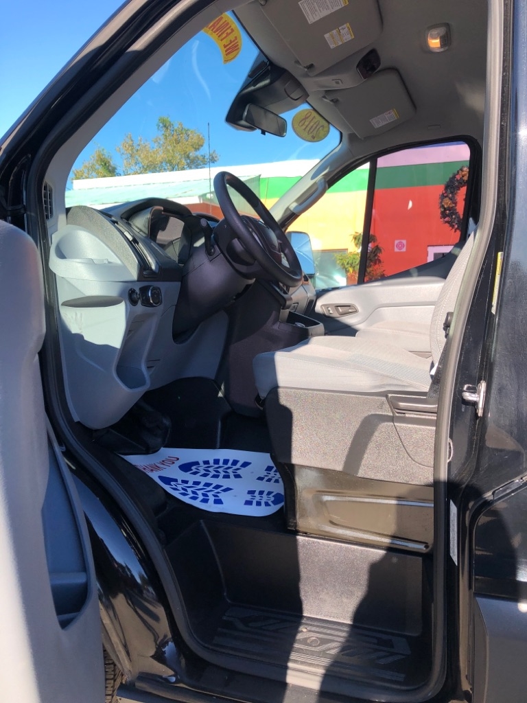 Ford Transit 150 Wagon Low Roof XL w/Sliding Pass. 130-in. WB 2018