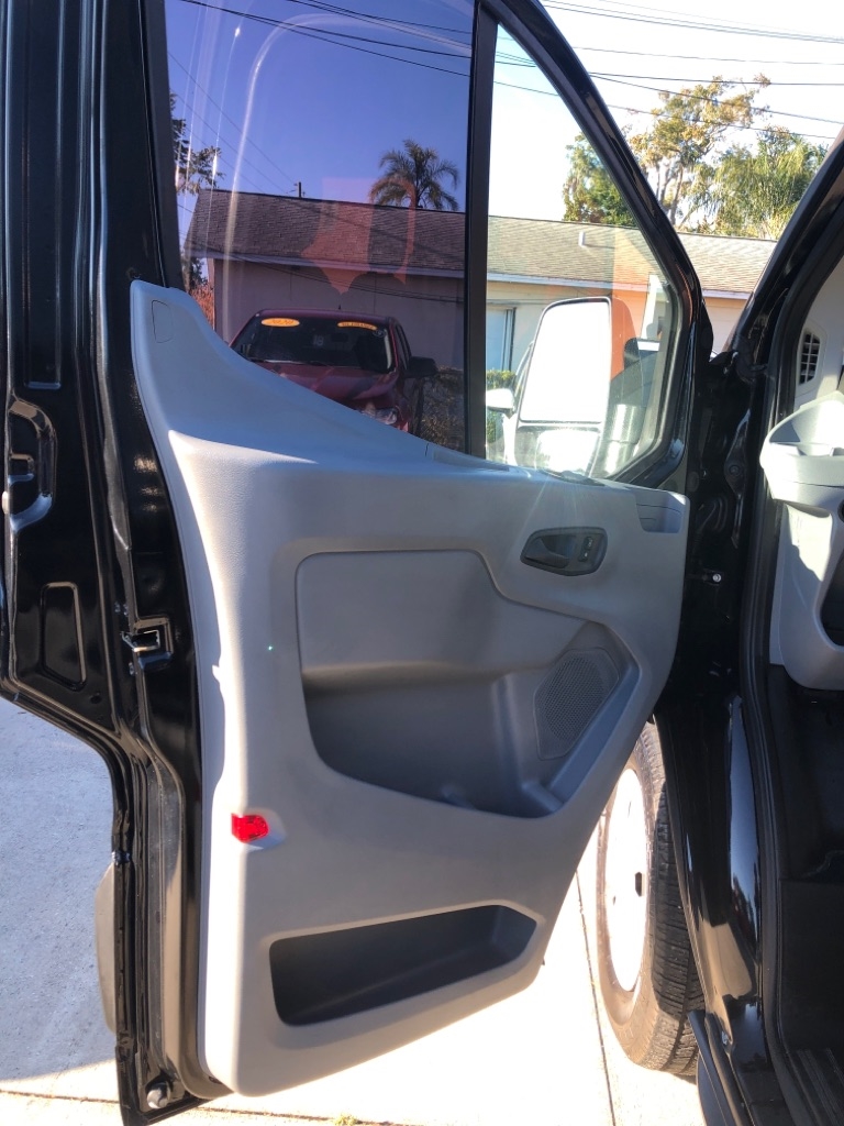 Ford Transit 150 Wagon Low Roof XL w/Sliding Pass. 130-in. WB 2018