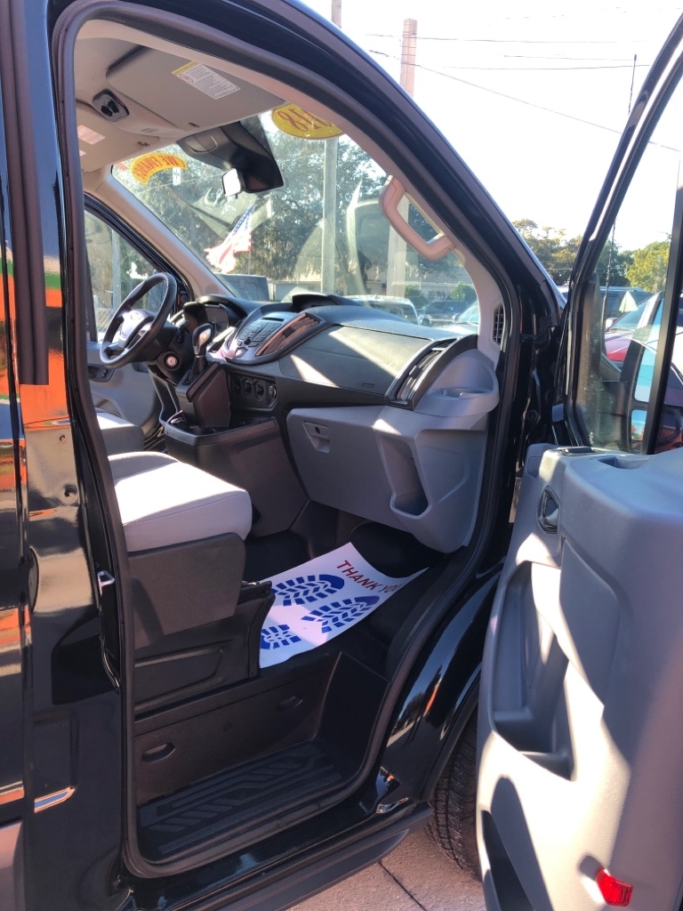 Ford Transit 150 Wagon Low Roof XL w/Sliding Pass. 130-in. WB 2018