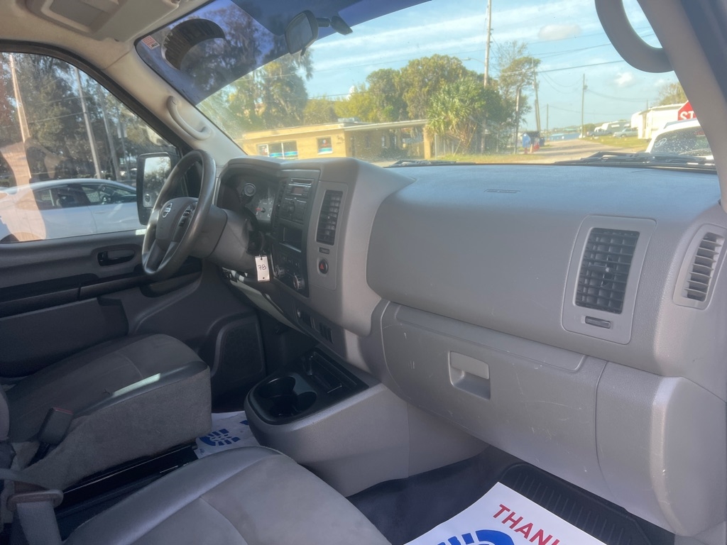 Nissan NV Cargo 2500 HD SV V6 2016