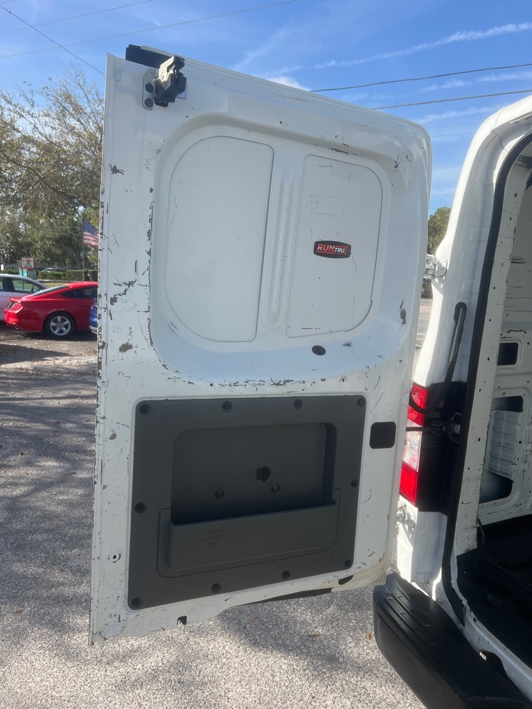 Nissan NV Cargo 2500 HD SV V6 2016