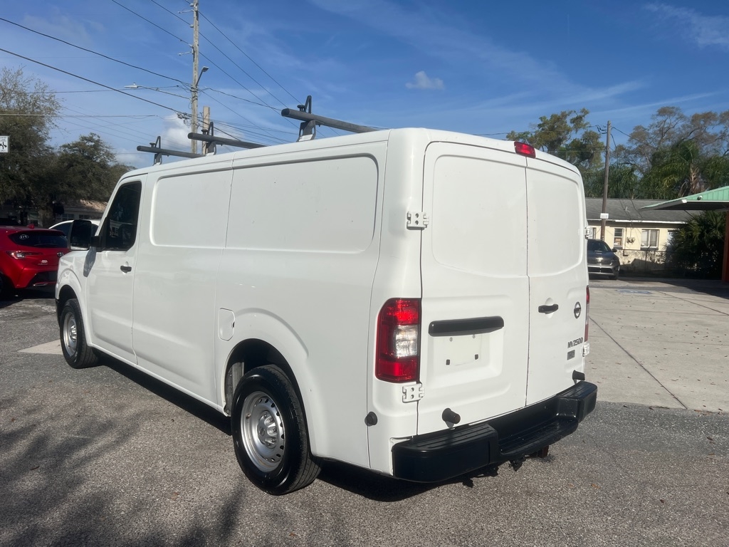 Nissan NV Cargo 2500 HD SV V6 2016