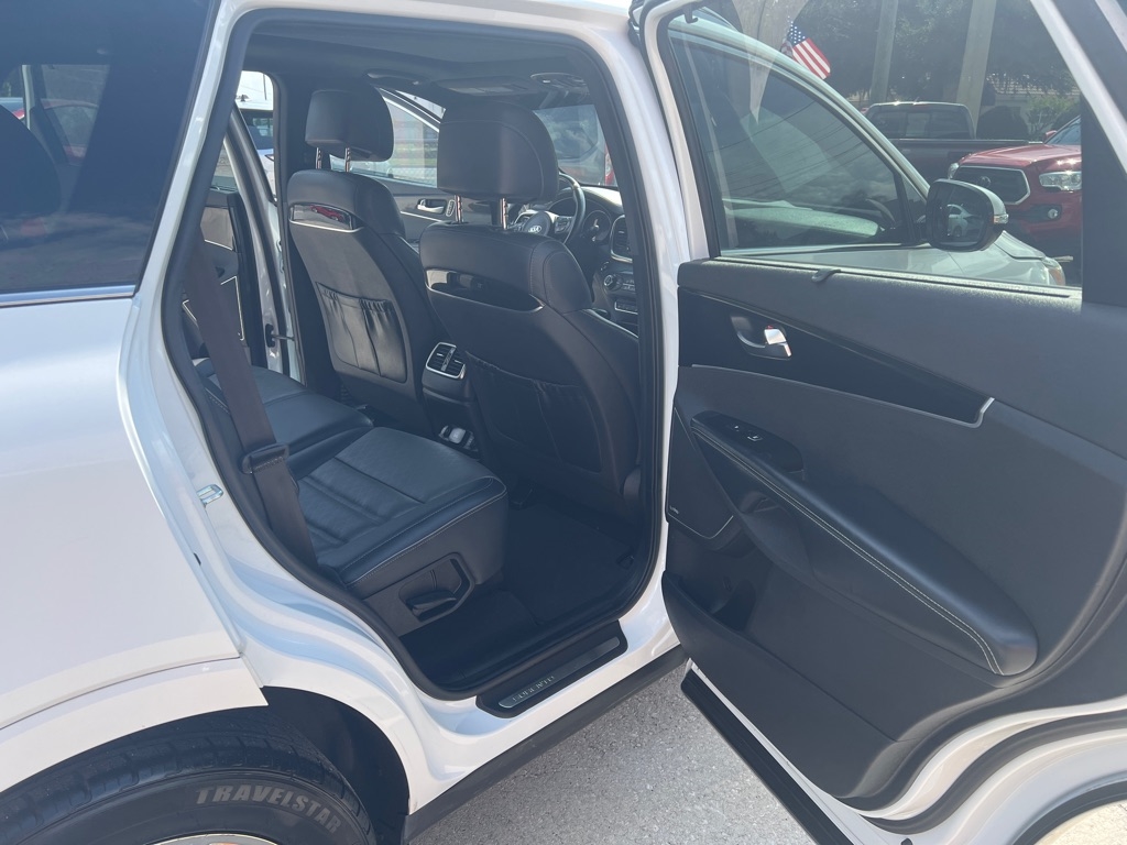 Kia Sorento SX V6 AWD 2017 Kia Sorento SX V6 AWD 2017