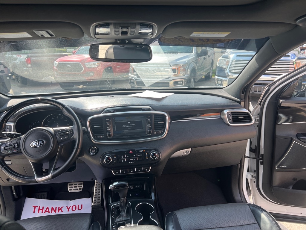 Kia Sorento SX V6 AWD 2017 Kia Sorento SX V6 AWD 2017