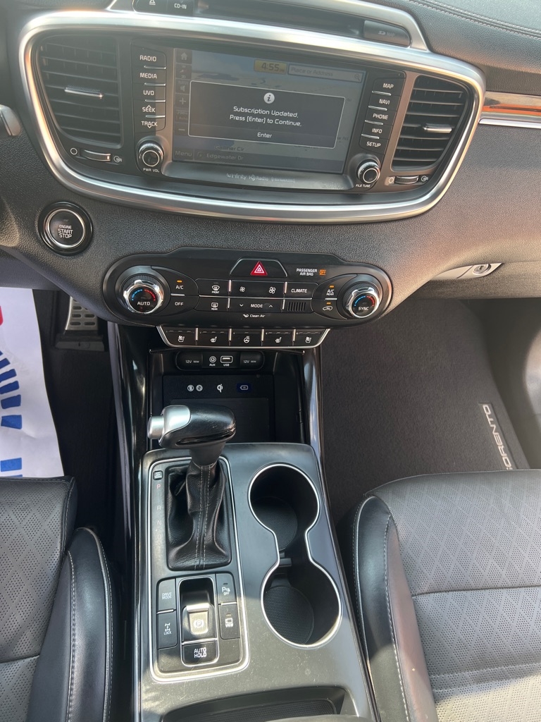 Kia Sorento SX V6 AWD 2017 Kia Sorento SX V6 AWD 2017