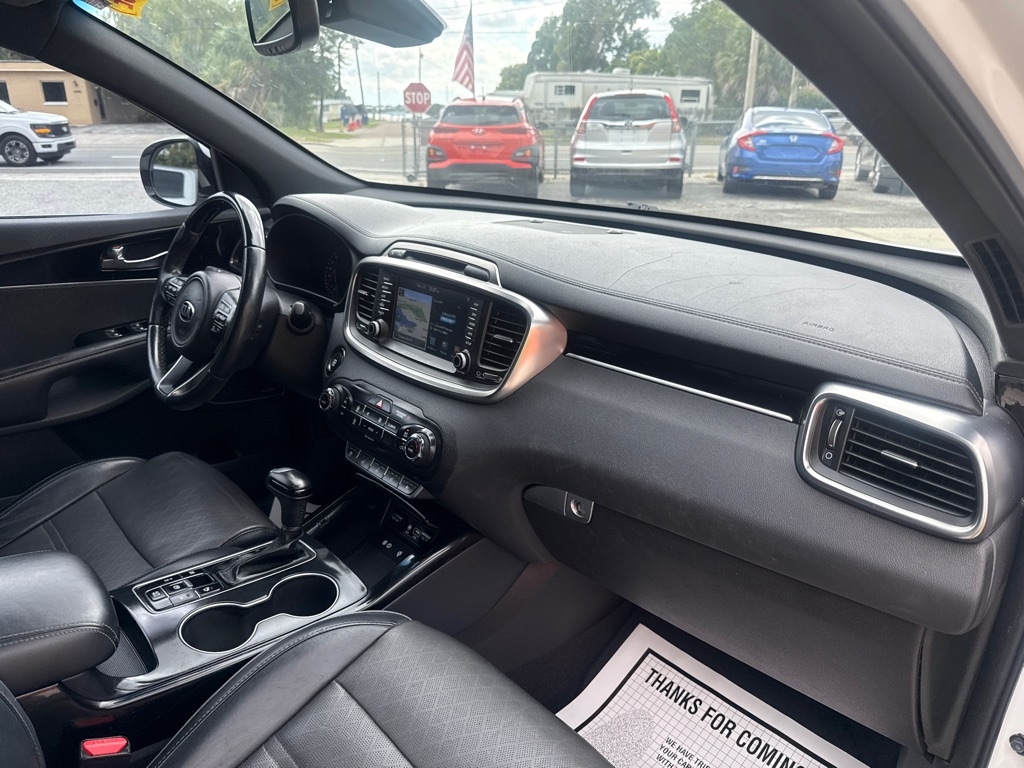 Kia Sorento SX V6 AWD 2017 Kia Sorento SX V6 AWD 2017