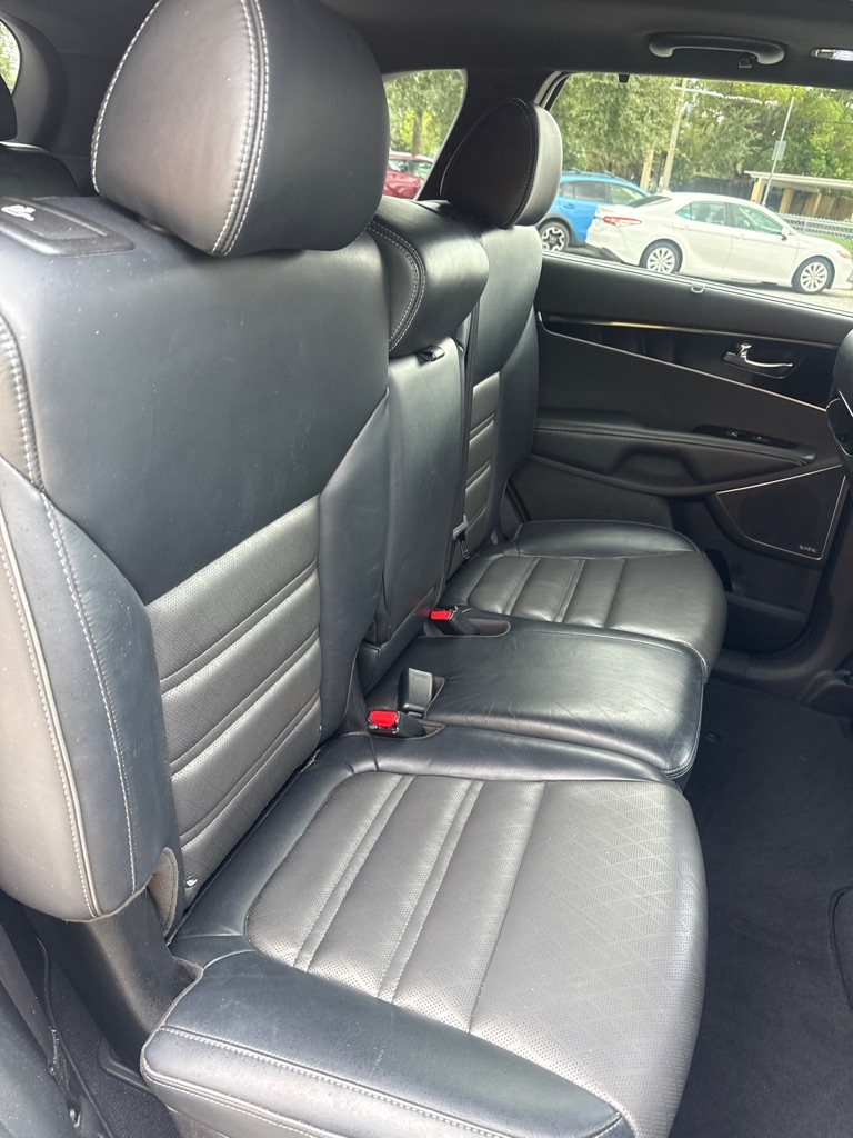 Kia Sorento SX V6 AWD 2017 Kia Sorento SX V6 AWD 2017