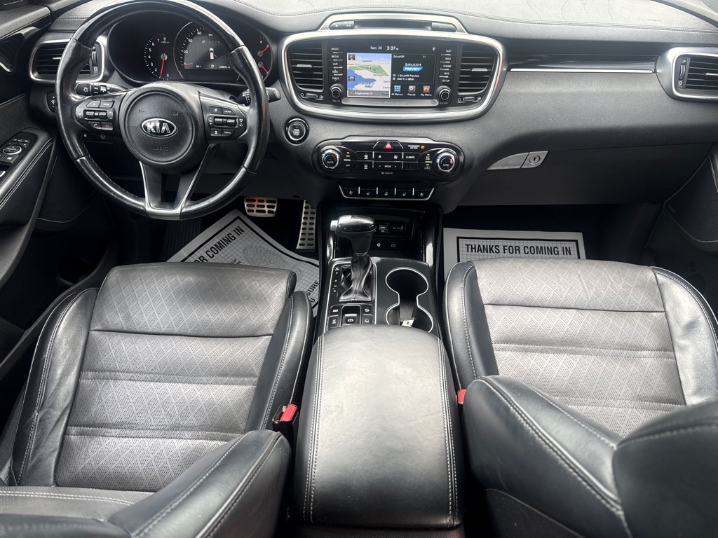 Kia Sorento SX V6 AWD 2017 Kia Sorento SX V6 AWD 2017